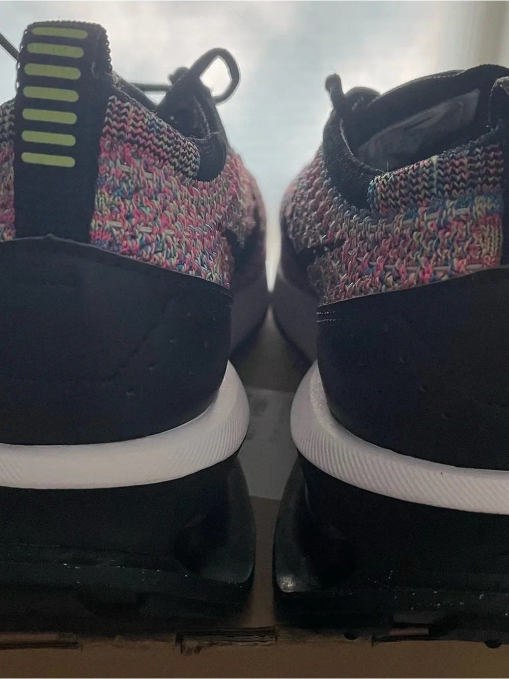 Nike lightweight flyknit